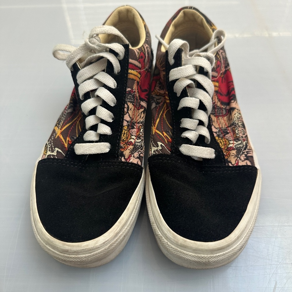 Vans Old Skool Dwiky Ka Sneaker
Men’s size 5 Women’s size 6.5 507698